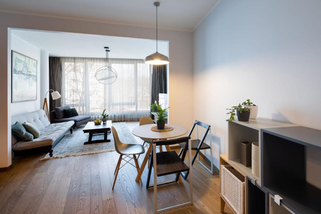 Riverside Spacious One Bedroom Appartement *