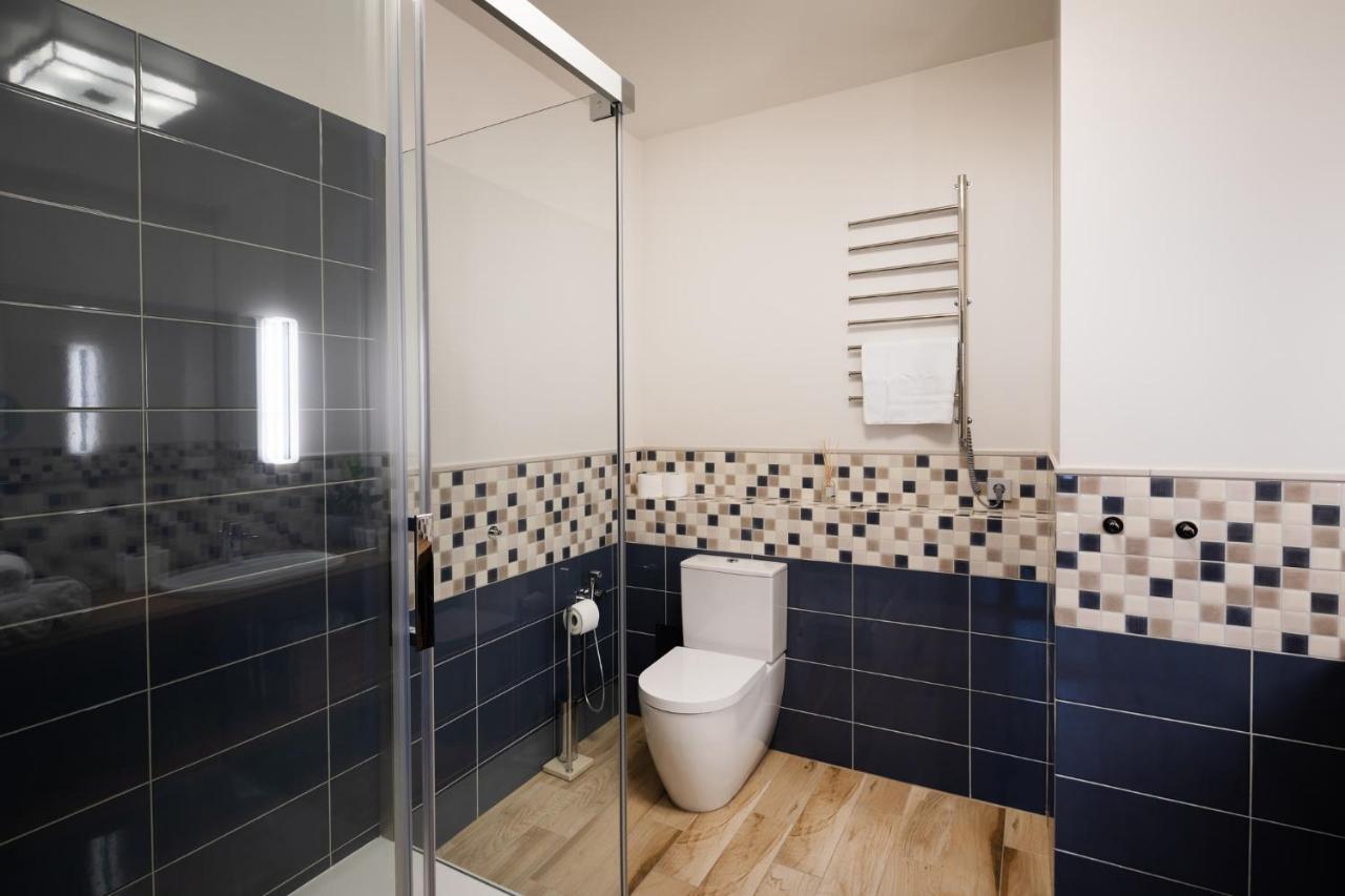 Riverside Spacious One Bedroom Appartement